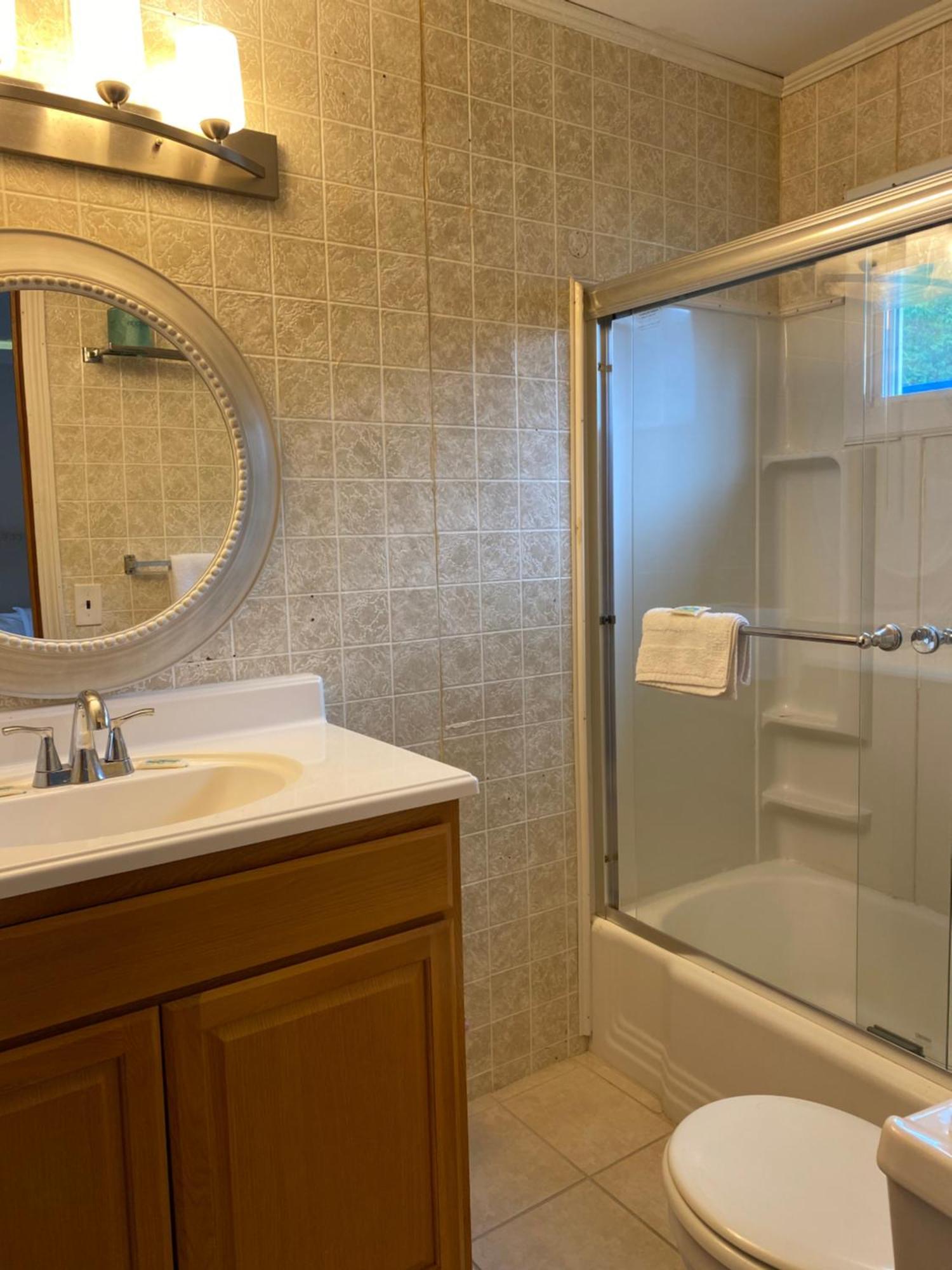 Barberry Court Motel &Cabins Lake George Room photo